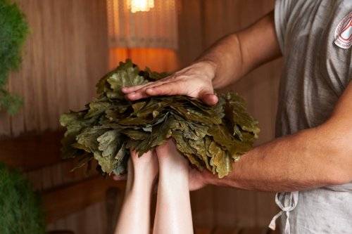 парить ноги